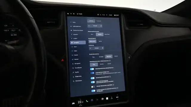 Valkoinen Sedan, Tesla Model S – XTC-546