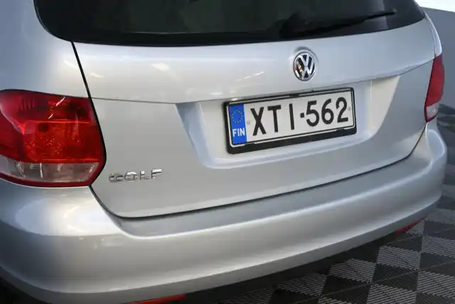 Harmaa Farmari, Volkswagen Golf Variant – XTI-562