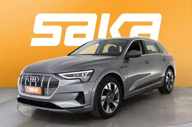Harmaa Maastoauto, Audi e-tron – XTL-214