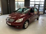 Punainen Tila-auto, Mercedes-Benz B – XUH-236, kuva 2