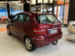 Punainen Tila-auto, Mercedes-Benz B – XUH-236, kuva 3