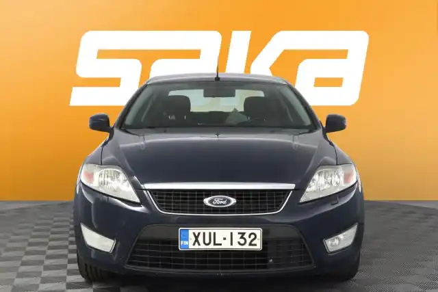 Sininen Sedan, Ford Mondeo – XUL-132