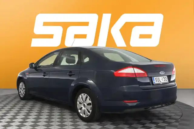 Sininen Sedan, Ford Mondeo – XUL-132