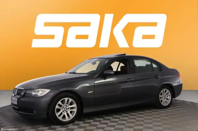 Harmaa Sedan, BMW 316 – XUN-997