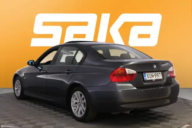 Harmaa Sedan, BMW 316 – XUN-997