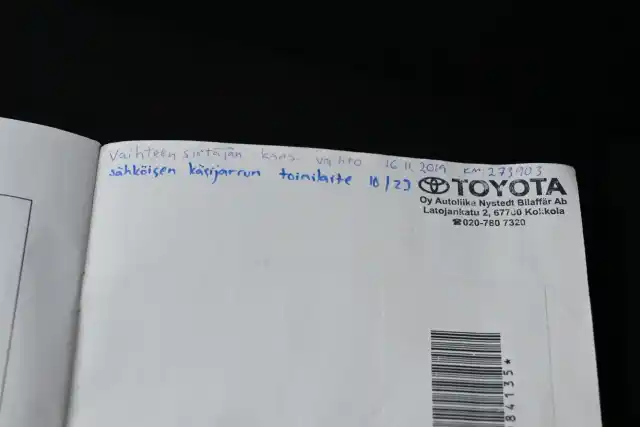 Hopea Farmari, Toyota Avensis – XUO-815