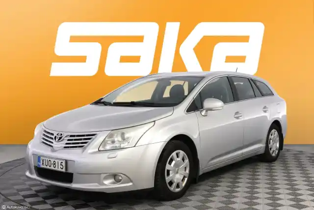 Hopea Farmari, Toyota Avensis – XUO-815