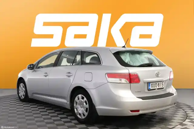 Hopea Farmari, Toyota Avensis – XUO-815