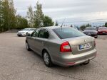 Ruskea (beige) Viistoperä, Skoda Octavia – XUP-356, kuva 3