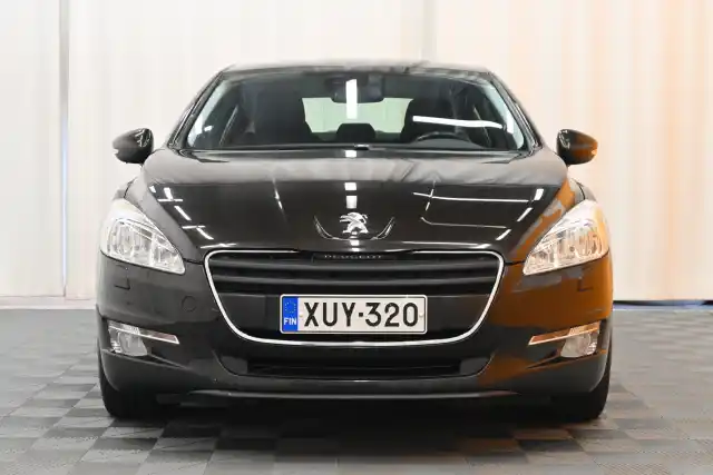 Ruskea Sedan, Peugeot 508 – XUY-320