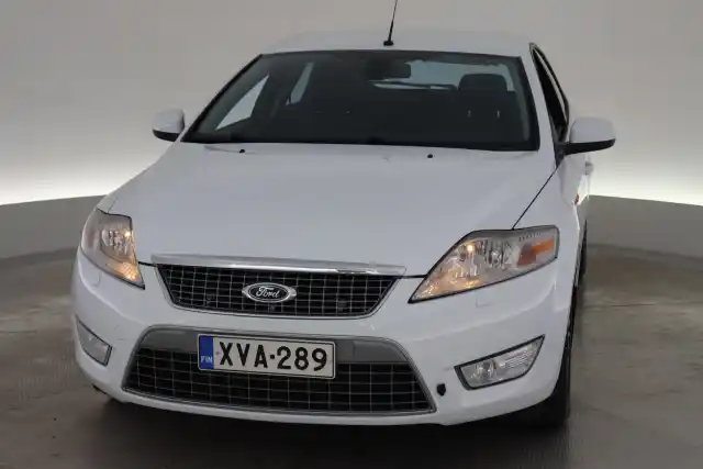 Valkoinen Viistoperä, Ford Mondeo – XVA-289