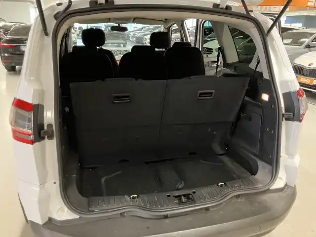 Valkoinen Tila-auto, Ford S-Max – XVA-332