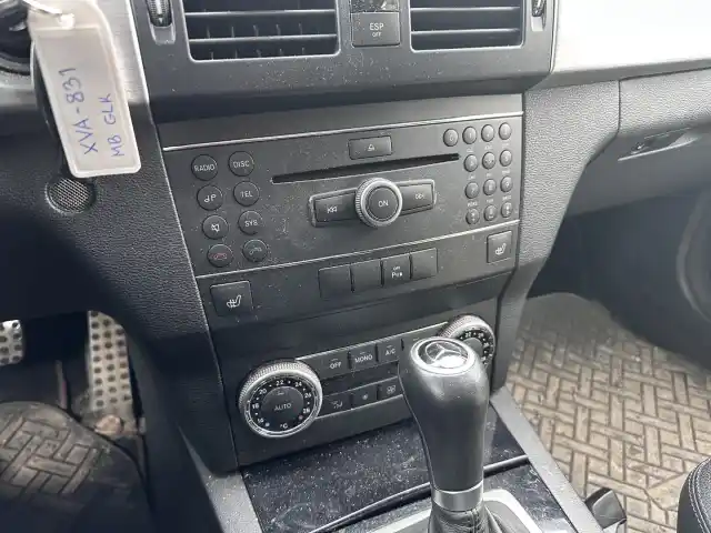 Harmaa Maastoauto, Mercedes-Benz GLK – XVA-831
