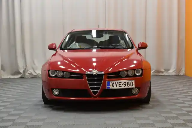 Punainen Sedan, Alfa Romeo 159 – XVE-980