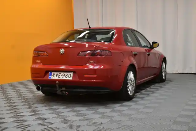 Punainen Sedan, Alfa Romeo 159 – XVE-980