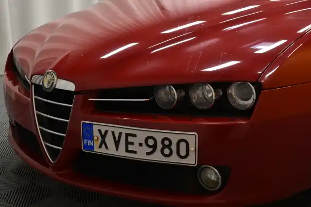 Punainen Sedan, Alfa Romeo 159 – XVE-980