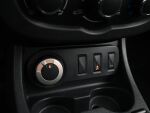 Harmaa Maastoauto, Dacia Duster – XVH-180, kuva 19