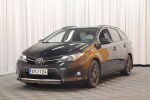 Musta Farmari, Toyota Auris – XVJ-124, kuva 4