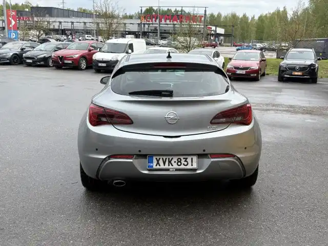 Harmaa Viistoperä, Opel Astra – XVK-831