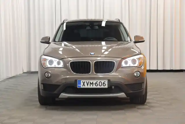 Ruskea Maastoauto, BMW X1 – XVM-606