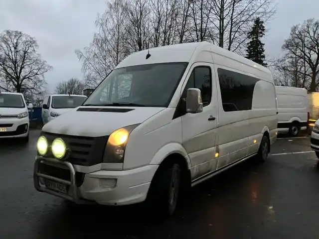 Valkoinen Matkailuauto, Volkswagen Crafter – XVN-405