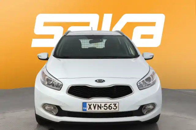 Valkoinen Farmari, Kia cee'd – XVN-563