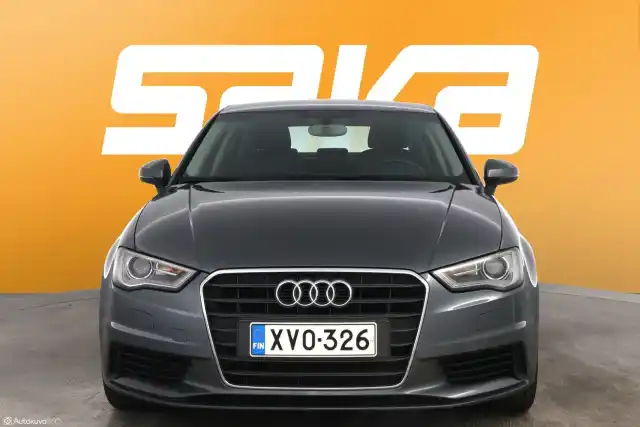 Harmaa Sedan, Audi A3 – XVO-326