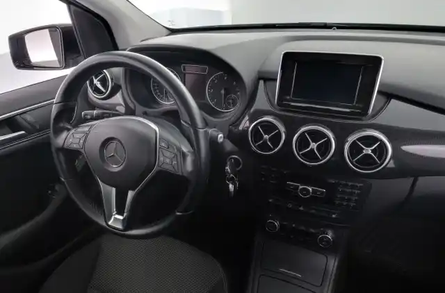 Musta Tila-auto, Mercedes-Benz B – XVO-746