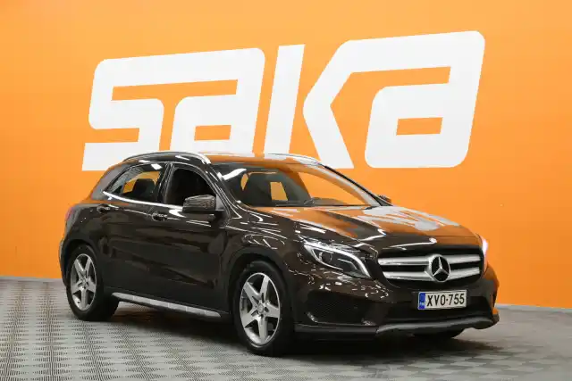 Ruskea Maastoauto, Mercedes-Benz GLA – XVO-755