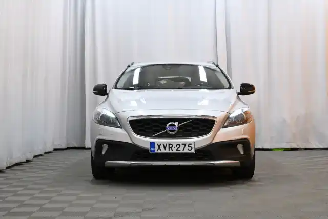 Harmaa Viistoperä, Volvo V40 Cross Country – XVR-275