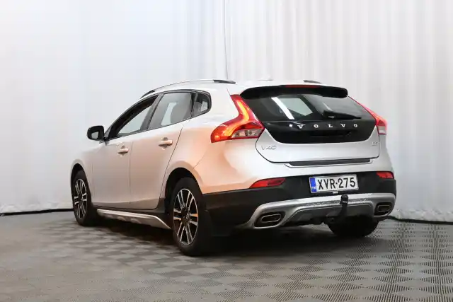 Harmaa Viistoperä, Volvo V40 Cross Country – XVR-275