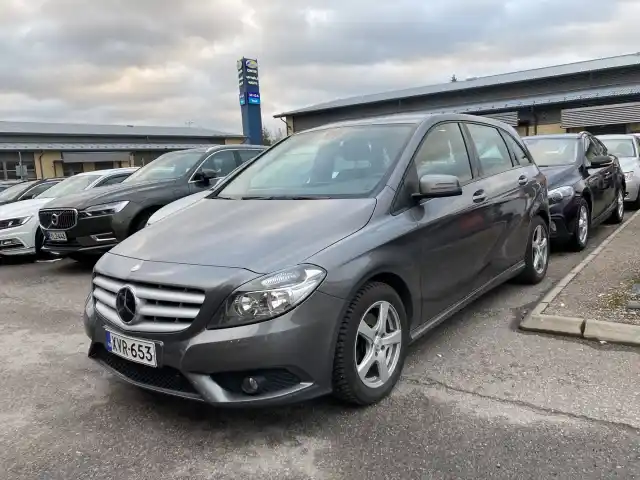 Harmaa Tila-auto, Mercedes-Benz B – XVR-653