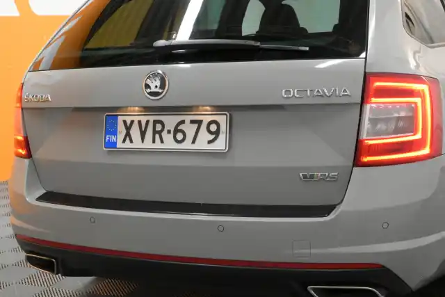 Hopea Farmari, Skoda Octavia – XVR-679