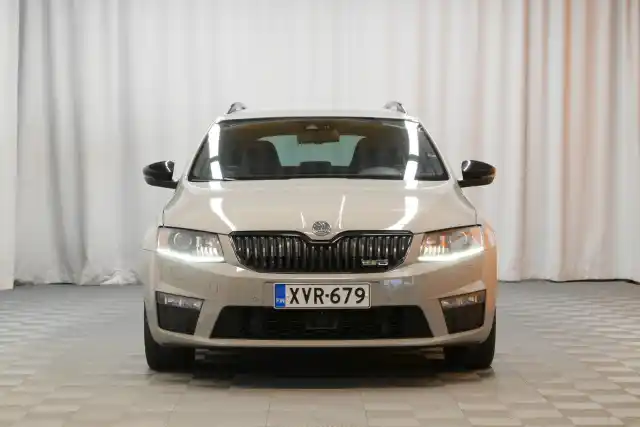 Hopea Farmari, Skoda Octavia – XVR-679