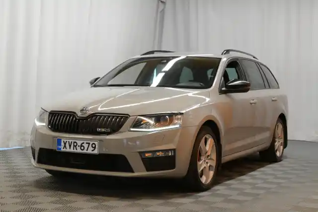 Hopea Farmari, Skoda Octavia – XVR-679