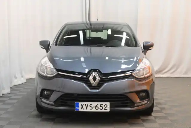 Harmaa Viistoperä, Renault Clio – XVS-652