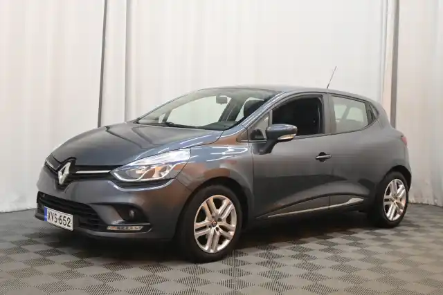 Harmaa Viistoperä, Renault Clio – XVS-652