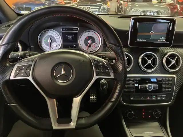 Valkoinen Viistoperä, Mercedes-Benz A – XVT-170