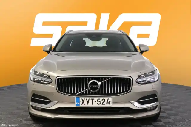 Beige Farmari, Volvo V90 – XVT-524