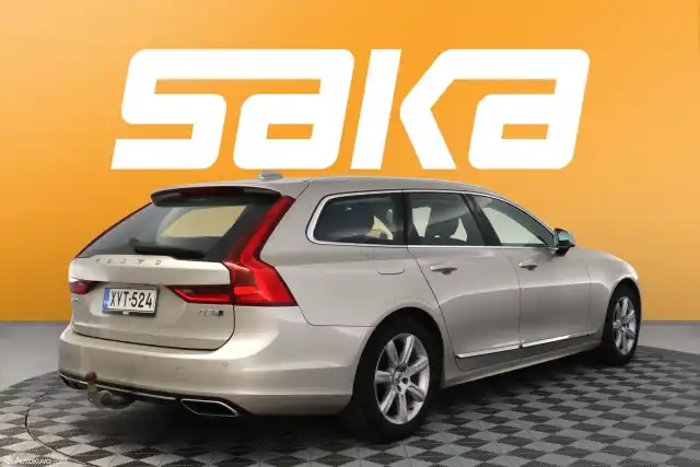 Beige Farmari, Volvo V90 – XVT-524