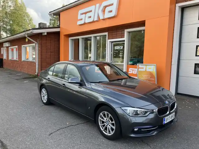 BMW 330