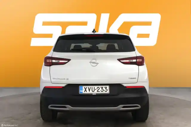 Valkoinen Maastoauto, Opel Grandland X – XVU-233