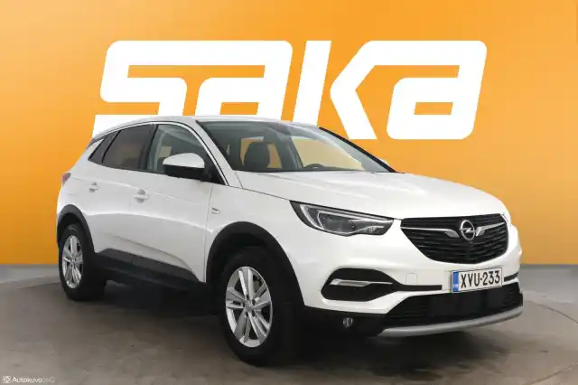 Valkoinen Maastoauto, Opel Grandland X – XVU-233