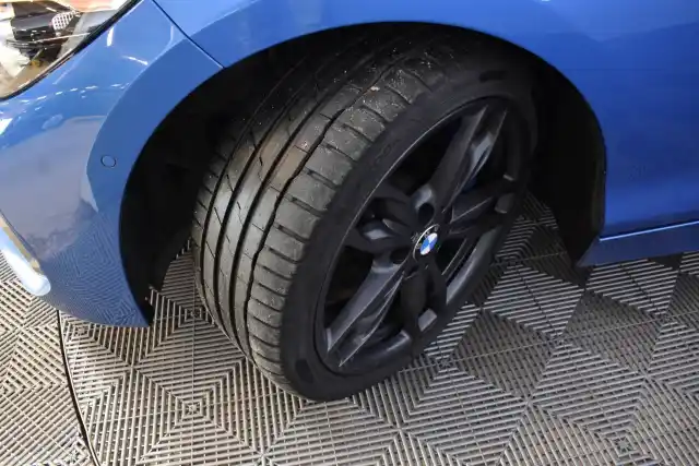 Sininen Viistoperä, BMW M140i – XVU-500