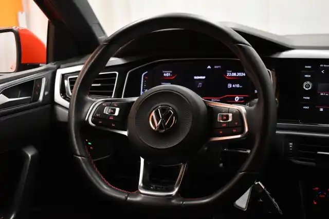 Punainen Viistoperä, Volkswagen Polo – XVU-734