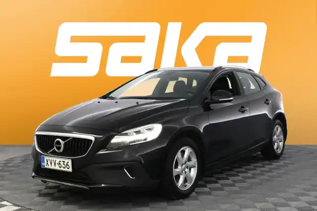 Musta Viistoperä, Volvo V40 Cross Country – XVV-636