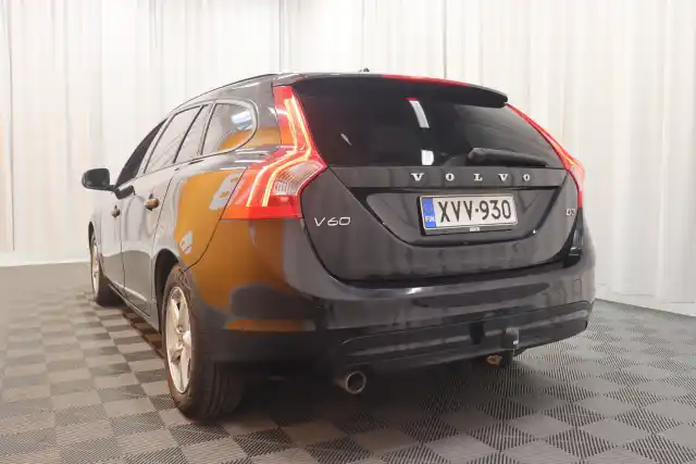 Musta Farmari, Volvo V60 – XVV-930