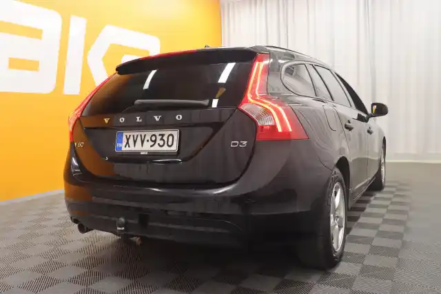 Musta Farmari, Volvo V60 – XVV-930