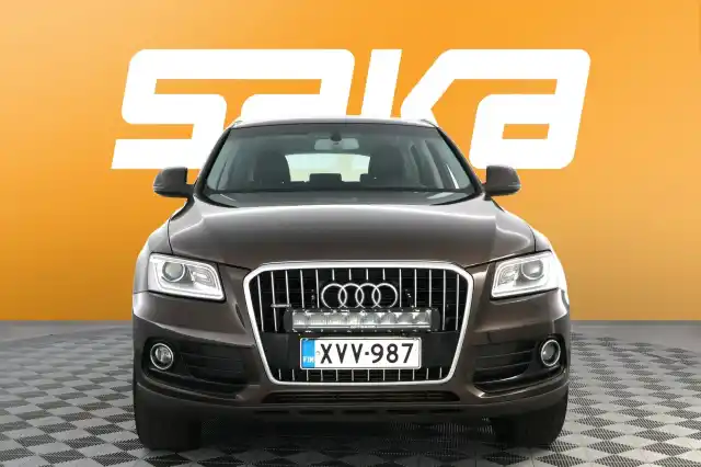 Ruskea (beige) Maastoauto, Audi Q5 – XVV-987