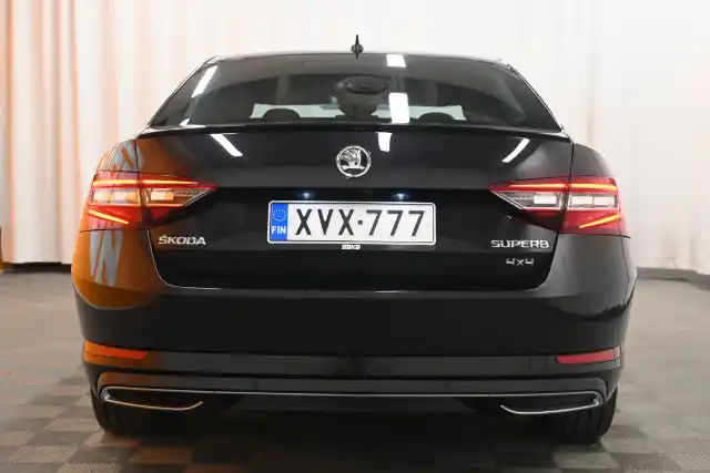 Musta Sedan, Skoda Superb – XVX-777